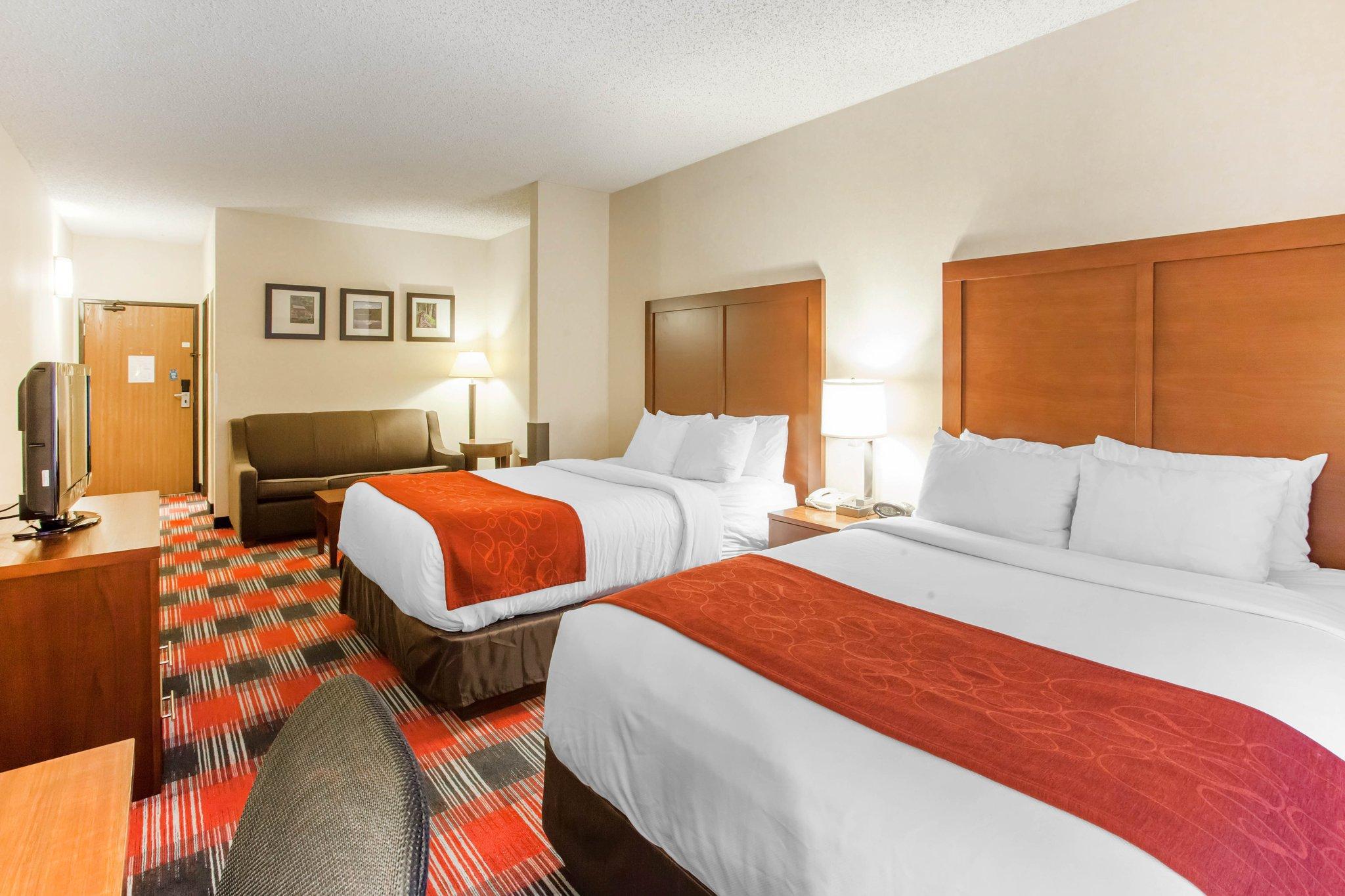 Comfort Suites Near Vancouver Mall Bagian luar foto